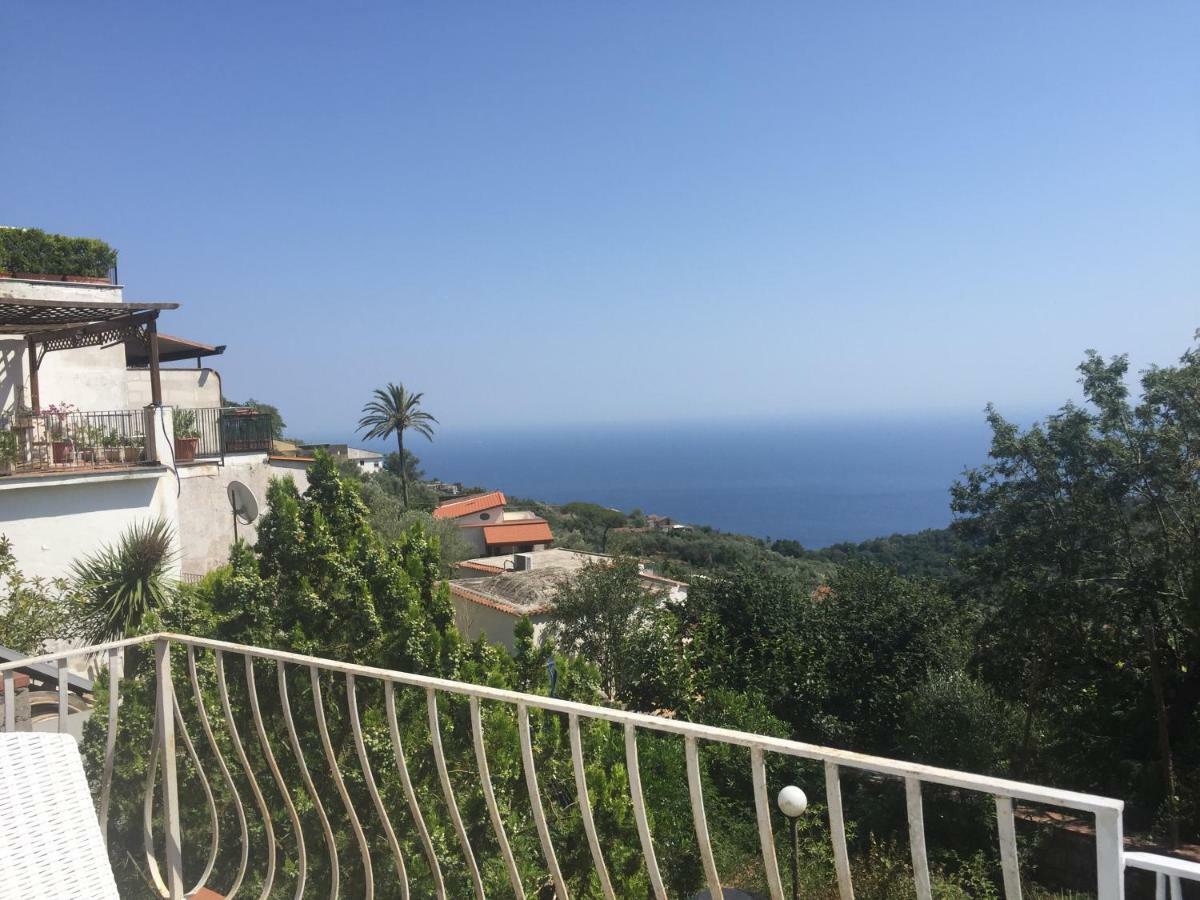 Villa Asia Holiday Home SantʼAgata sui Due Golfi المظهر الخارجي الصورة