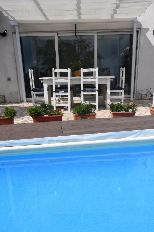 Villa Asia Holiday Home SantʼAgata sui Due Golfi المظهر الخارجي الصورة